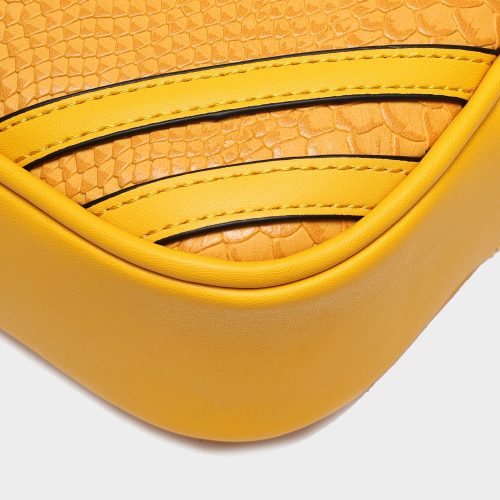 apollo 1 toiletry bag in mustard toiletry bag totecarry 10