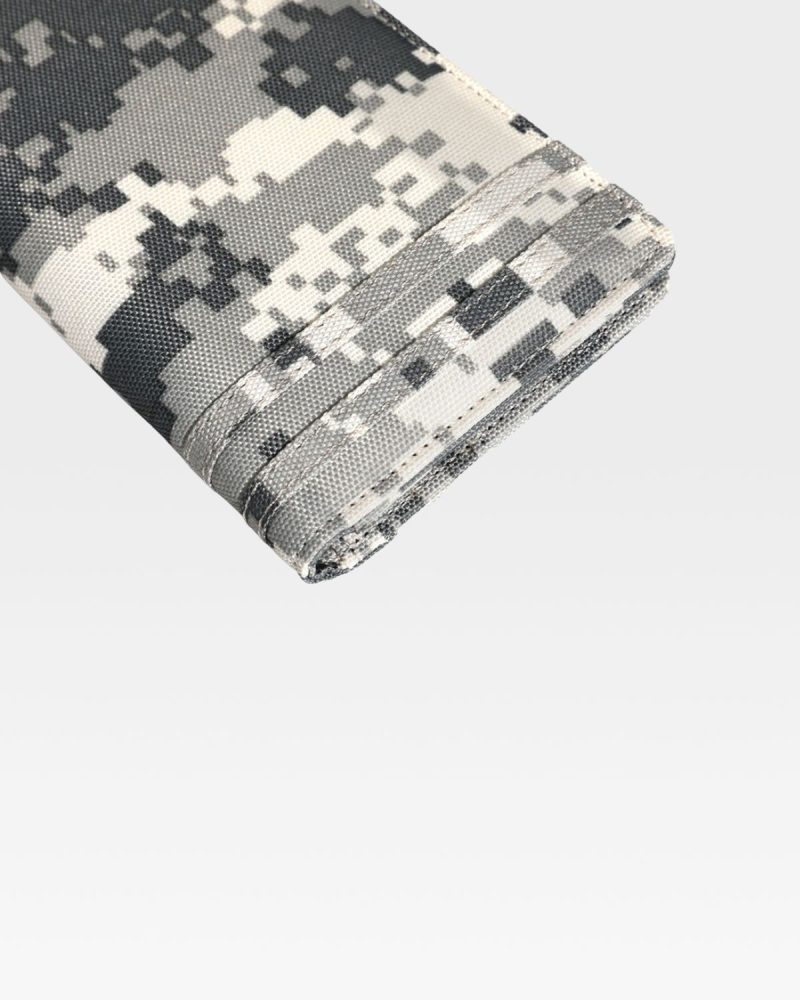 biker chain wallet in grey digital camouflage wallet men 6