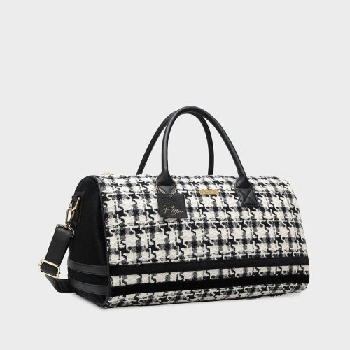 houndstooth duffle bag in black white duffle bag totecarry 2