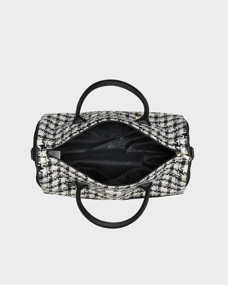 houndstooth duffle bag in black white duffle bag totecarry 6